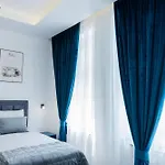 Azzurro Apartment *
