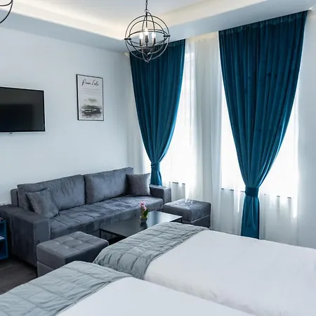 Azzurro Apartment