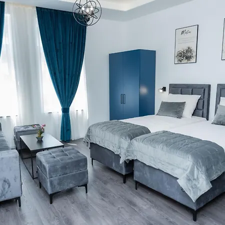 Azzurro Apartment