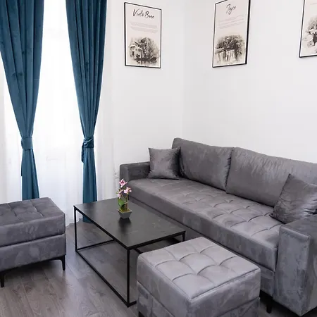 Azzurro Apartment *
