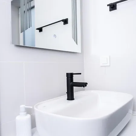 Azzurro Apartment